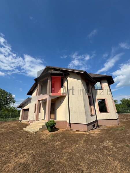 Ilfov Casa la rosu in Peris